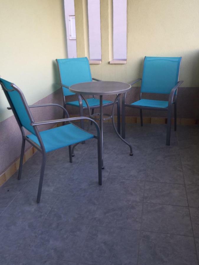 Apartmani Atila Damir Омиш Экстерьер фото