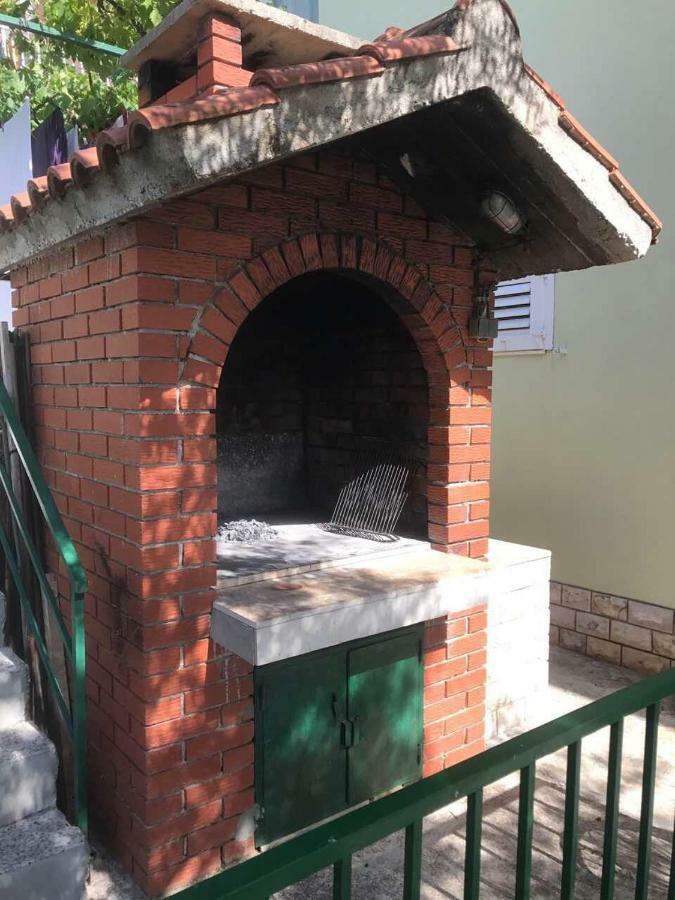 Apartmani Atila Damir Омиш Экстерьер фото